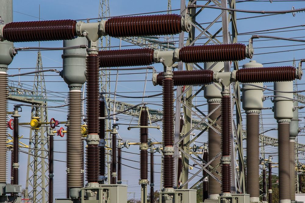 Trafo 230v til 400v  slik løses overgangen fra boligspenning til industrispenning